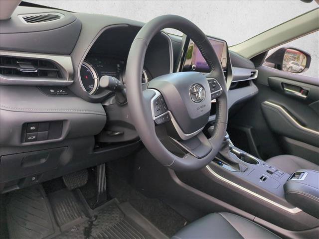 Certified 2026 Toyota Highlander XLE image 10