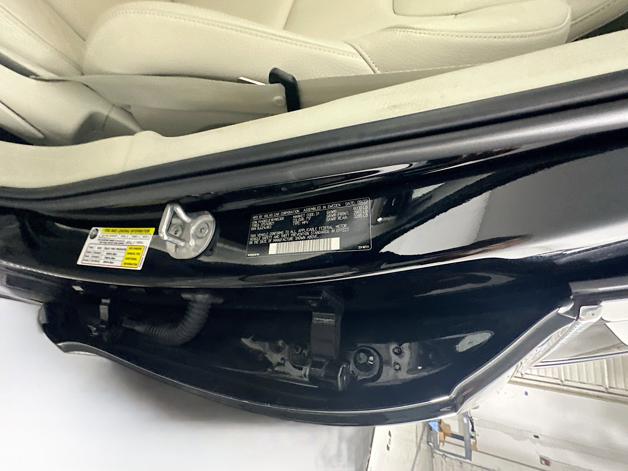 Used 2024 Volvo XC90 B6 Plus AWD/4WD image 12