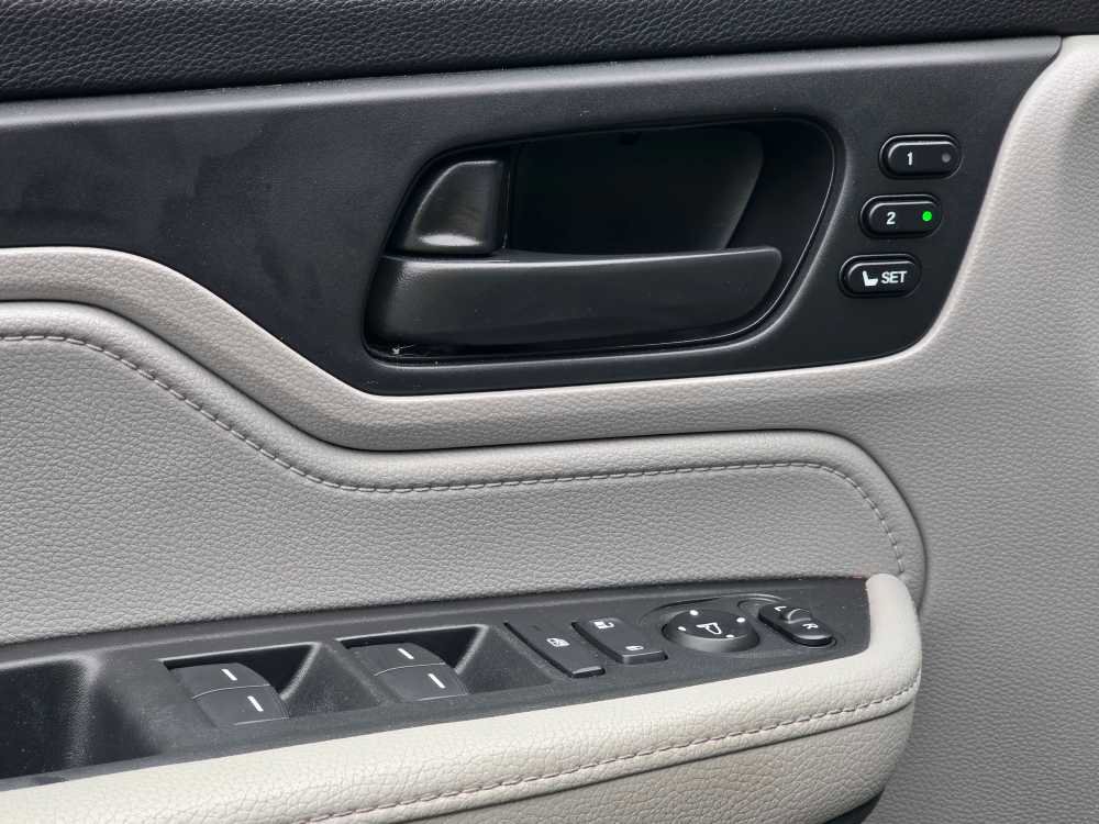 Used 2019 Honda Odyssey EX-L image 16