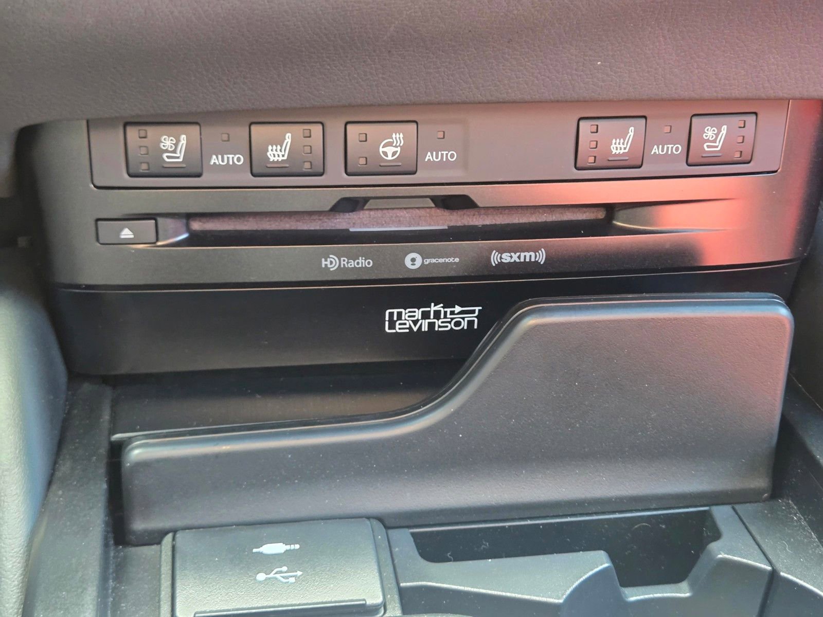 Used 2022 Lexus ES 350 F Sport w/ Accessory Package FWD image 23