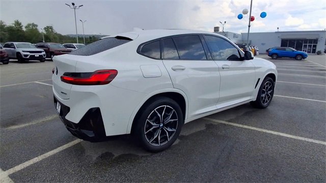 Used 2025 BMW X4 xDrive30i w/ Premium Package image 8