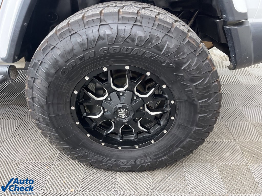 Used 2020 Jeep Wrangler Unlimited Sahara image 30