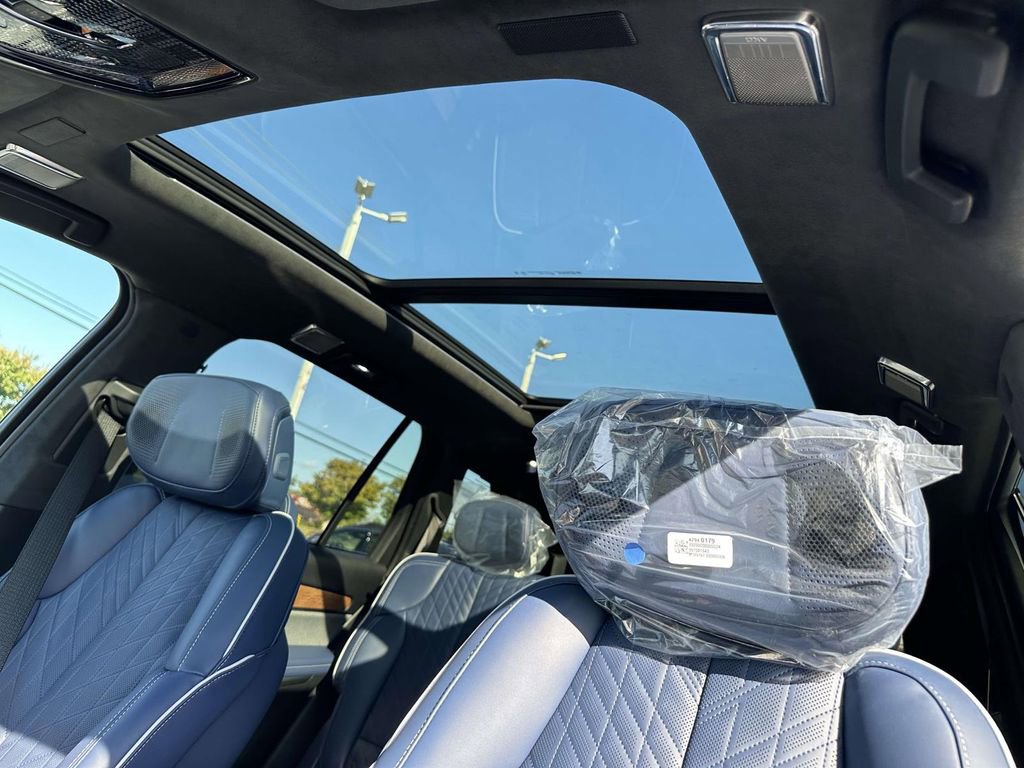 New 2026 Cadillac Vistiq Premium Luxury image 17