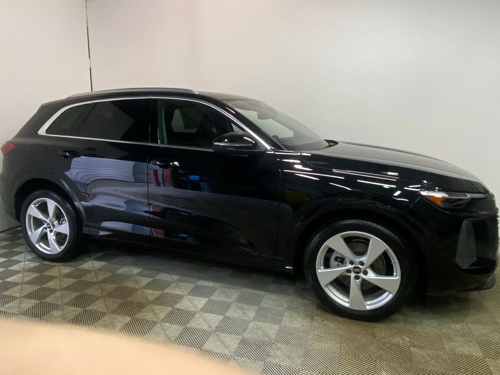 New 2025 Audi Q5 Prestige image 3