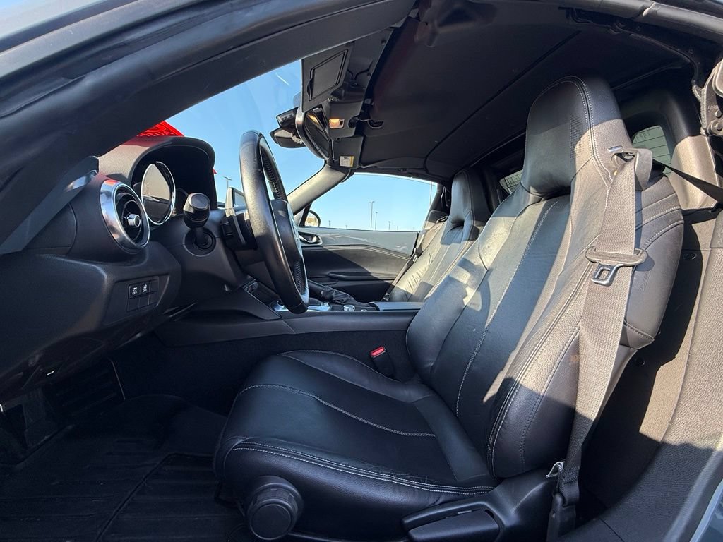 Used 2021 MAZDA MX-5 Miata RF Grand Touring RWD image 24