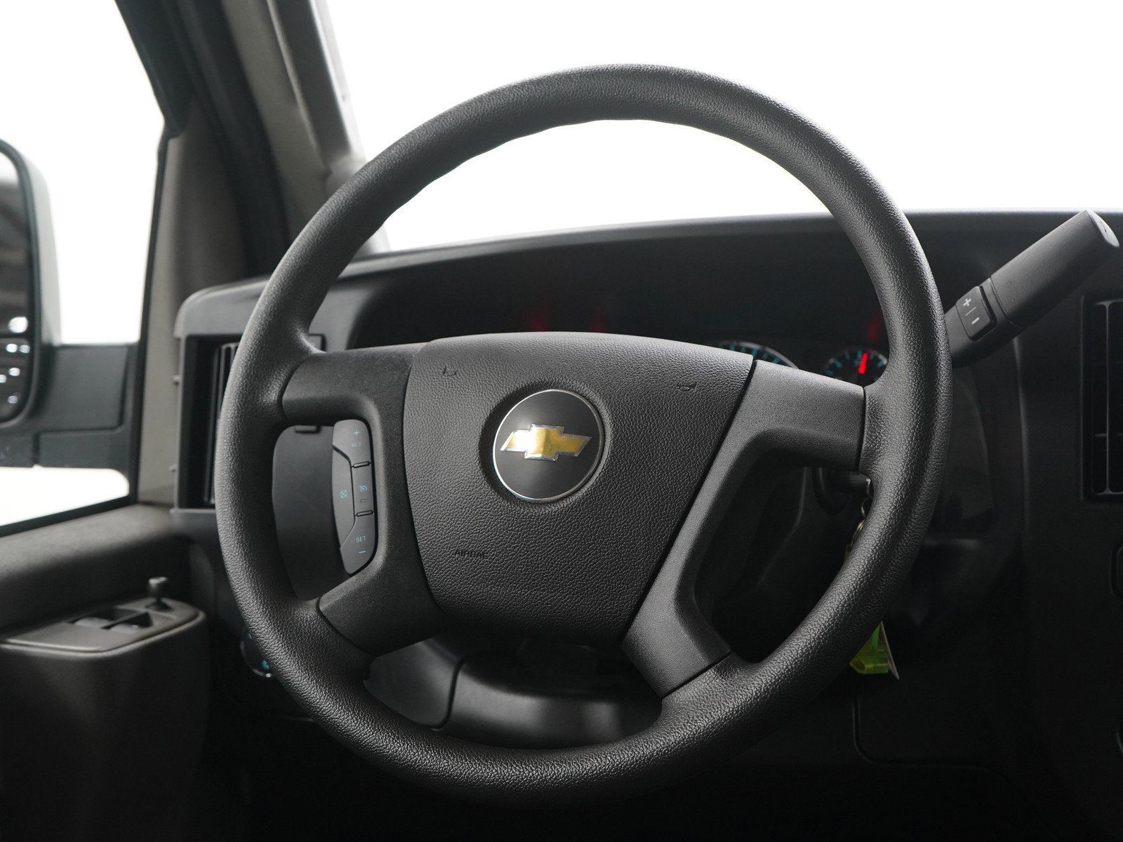 Used 2025 Chevrolet Express 3500 LT w/ LT Preferred Equipment Group image 14