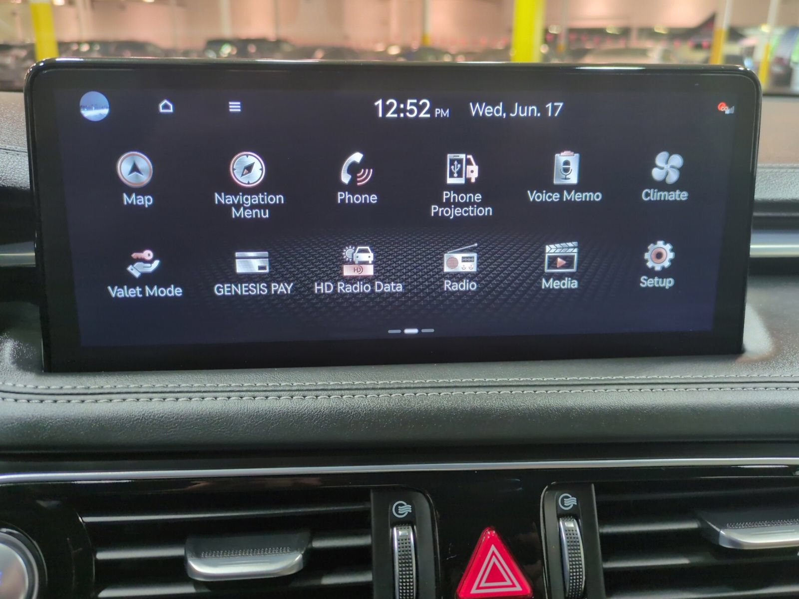 Certified 2023 Genesis G70 2.0T AWD/4WD image 24