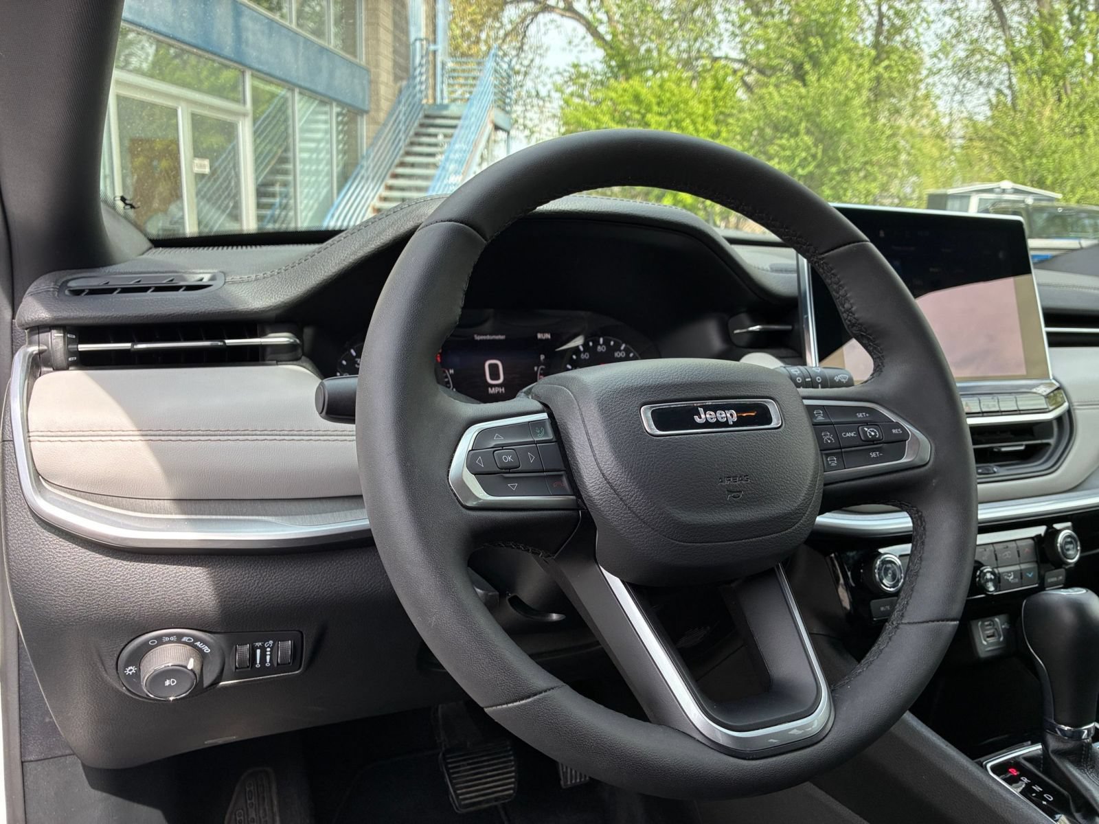 Used 2025 Jeep Compass Limited AWD/4WD image 35
