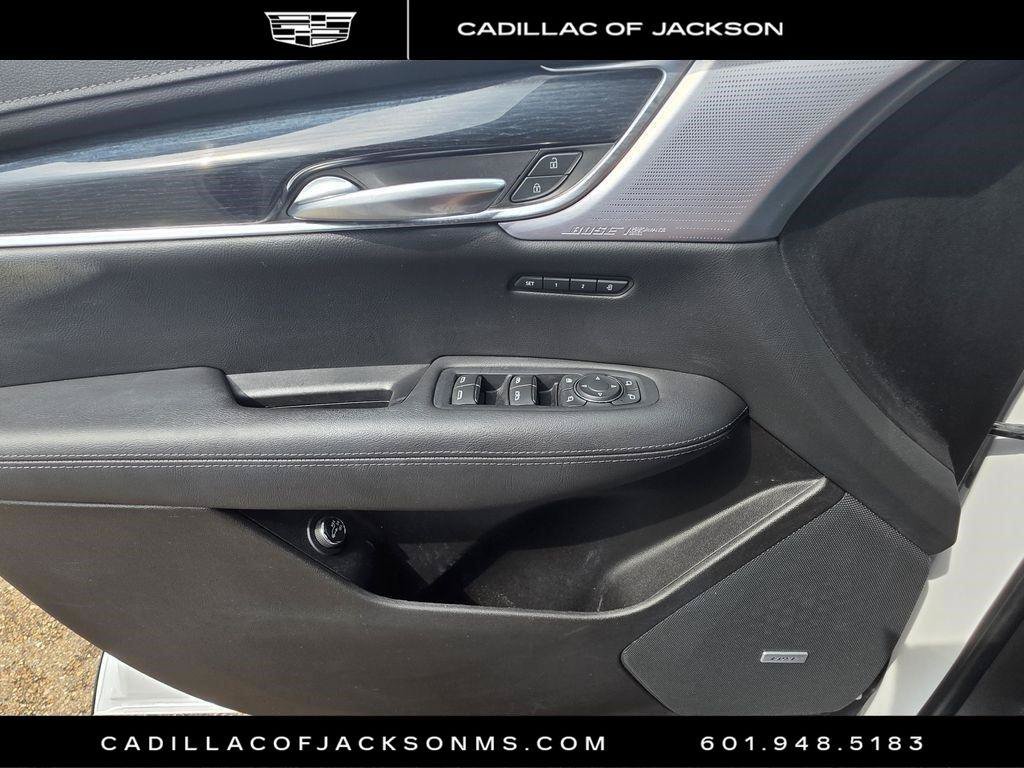 Certified 2024 Cadillac XT5 Premium Luxury FWD image 23