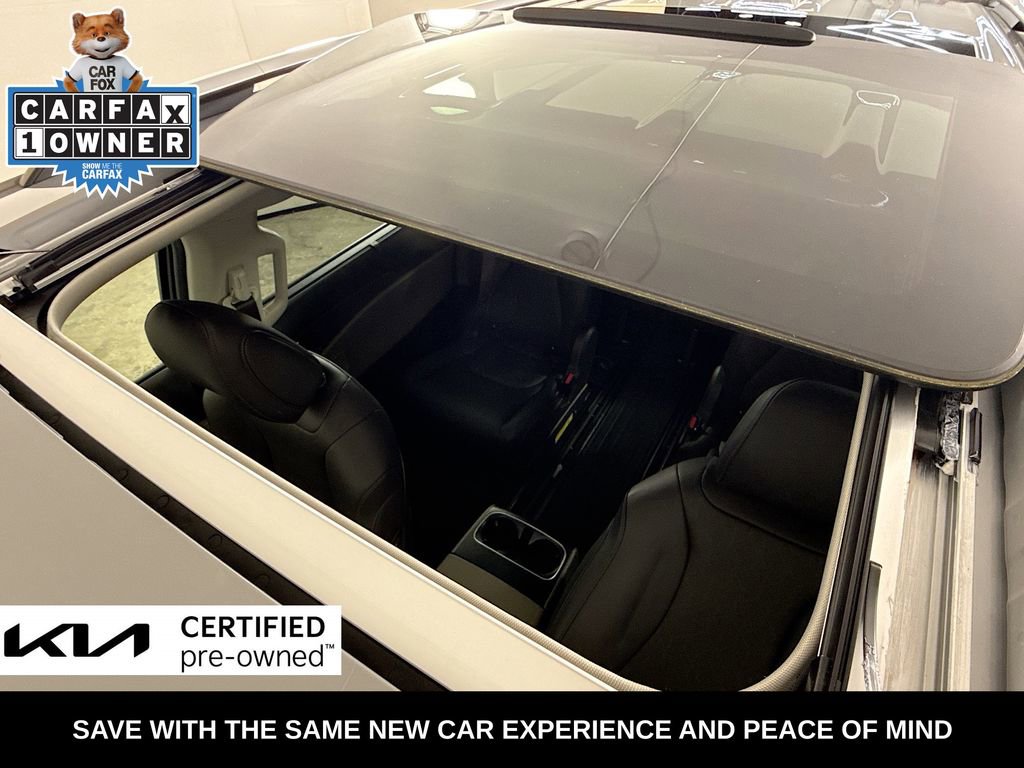 Certified 2025 Kia Carnival SX FWD image 27