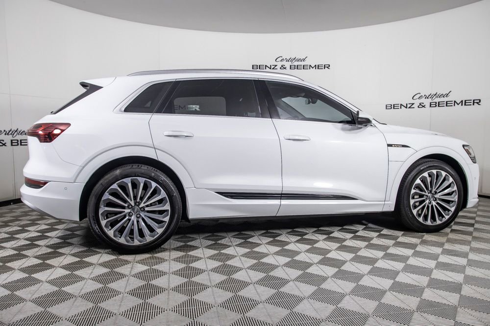 Used 2019 Audi e-tron Prestige AWD/4WD image 4