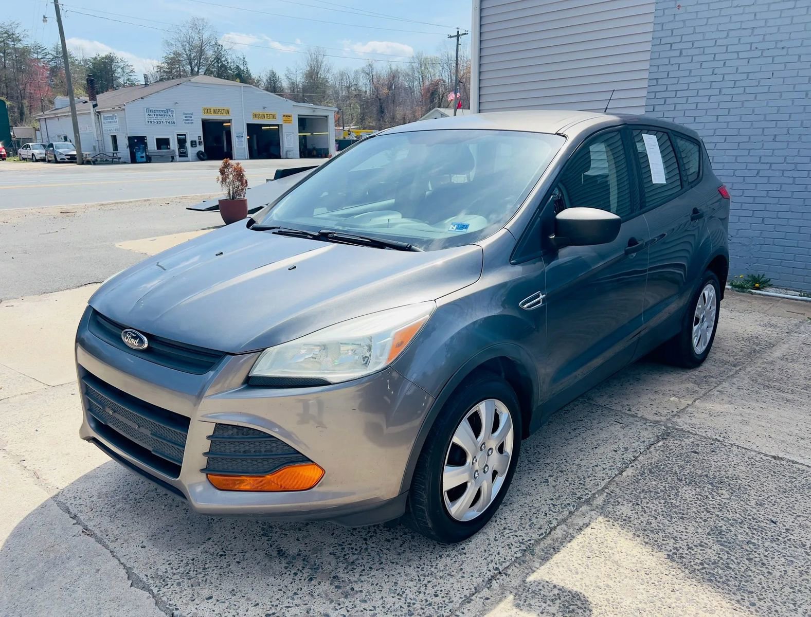 Used 2014 Ford Escape S FWD image 1