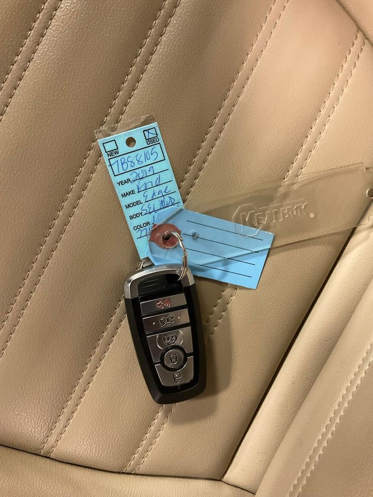 Used 2019 Ford Edge SEL w/ Equipment Group 201A AWD/4WD image 37