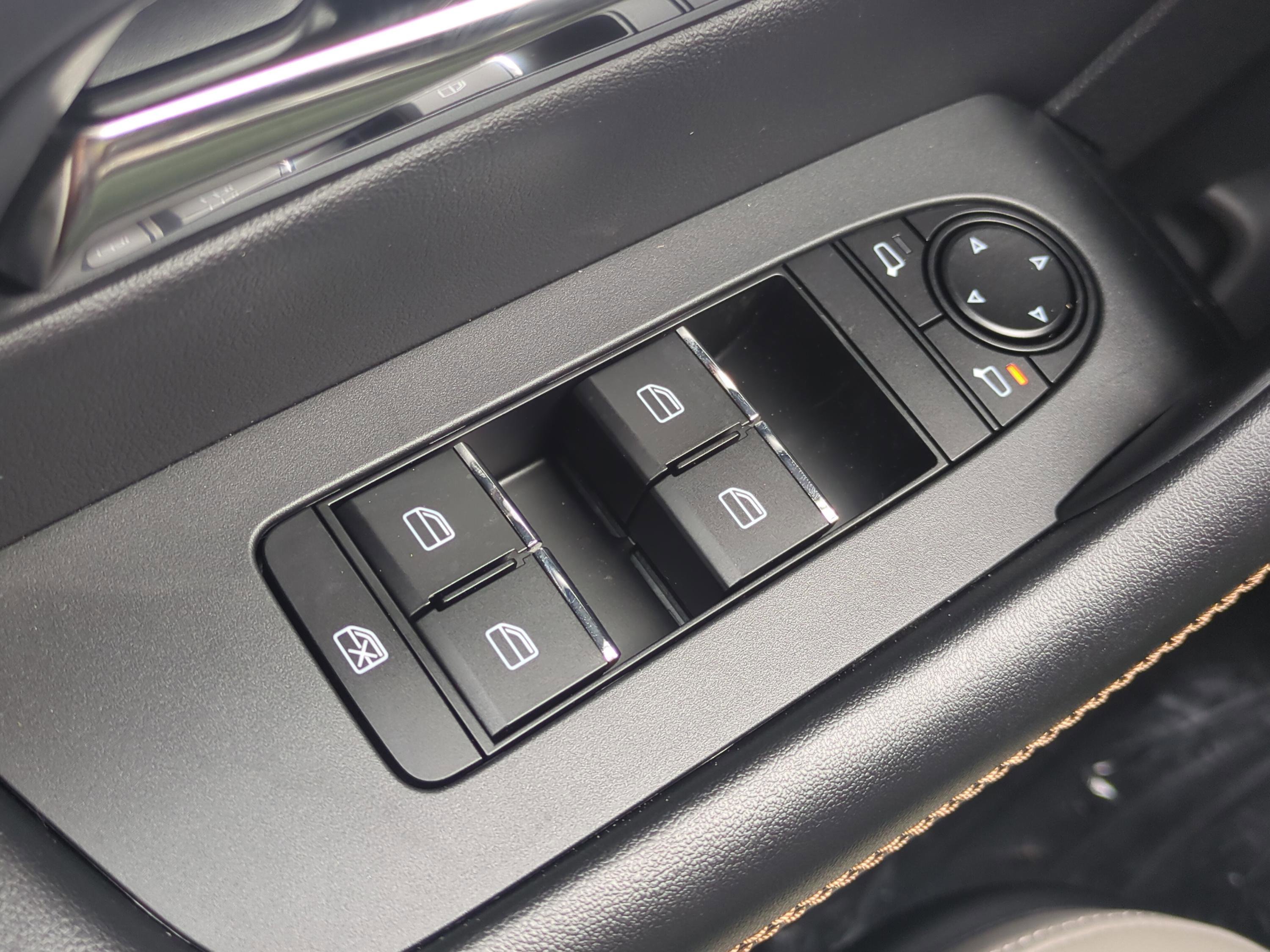 New 2026 MAZDA CX-90 Plug-In Hybrid w/ Preferred image 24