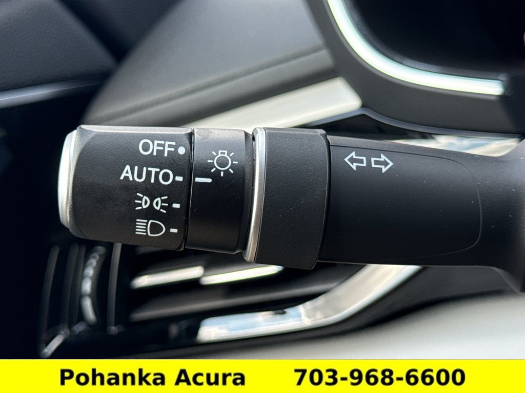 Used 2025 Acura MDX w/ Technology Package AWD/4WD image 11