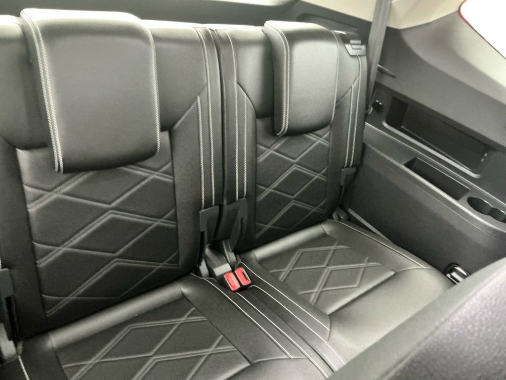 Used 2025 Volkswagen Atlas SE image 22