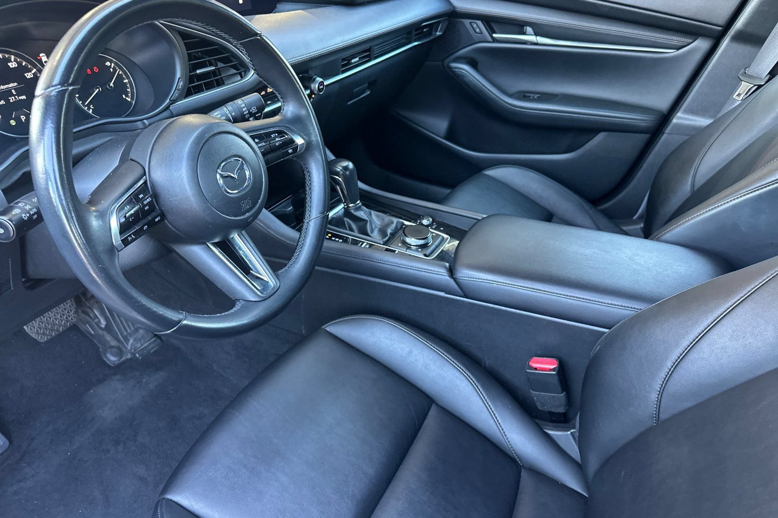Used 2024 MAZDA MAZDA3 s FWD image 9