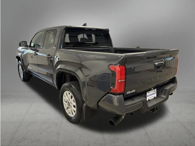 Used 2025 Toyota Tacoma SR5 AWD/4WD image 3