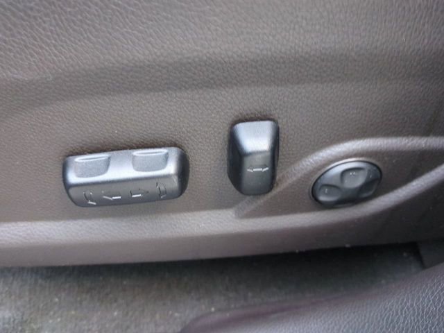 Used 2014 Hyundai Santa Fe Sport w/ Premium Equipment Package 03 image 21