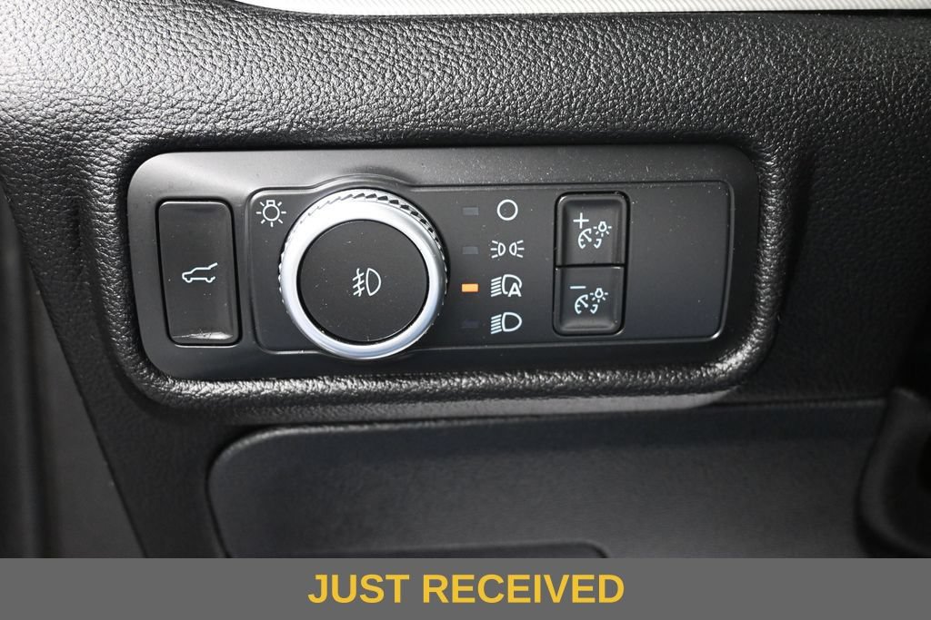 Certified 2022 Ford Explorer XLT w/ Equipment Group 202A RWD image 18