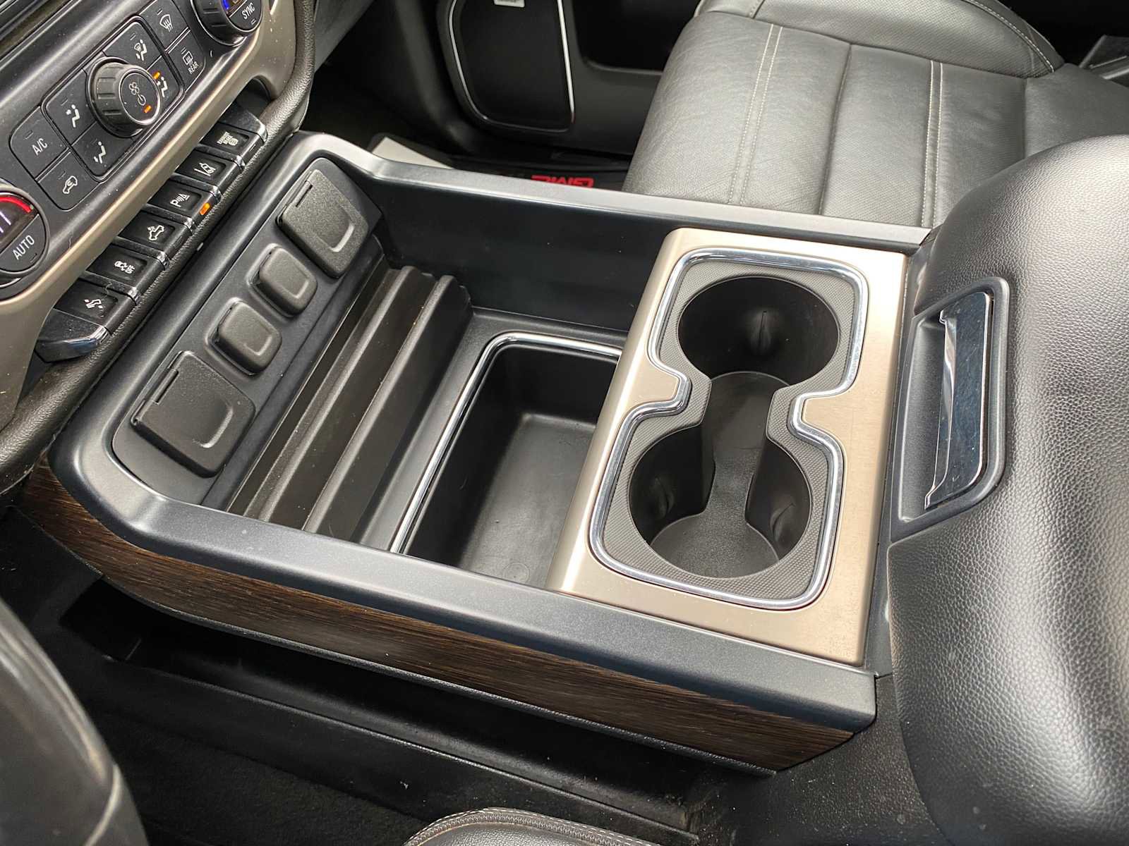 Used 2017 GMC Sierra 3500 Denali w/ Duramax Plus Package image 26