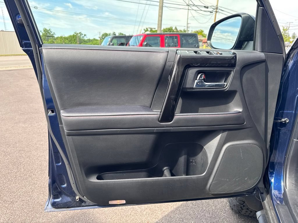 Used 2022 Toyota 4Runner TRD Off-Road Premium w/ TRD Black Wheel Package (TMS) AWD/4WD image 11
