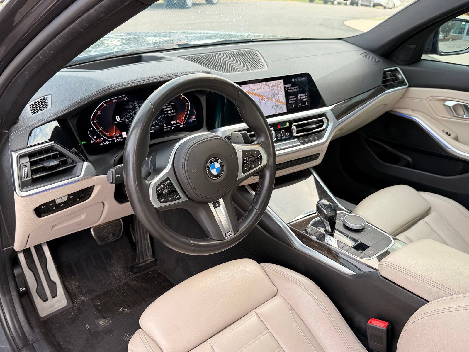 Used 2020 BMW 330i Sedan w/ M Sport Package RWD image 20