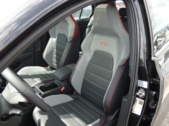 New 2025 Volkswagen GTI SE FWD image 26