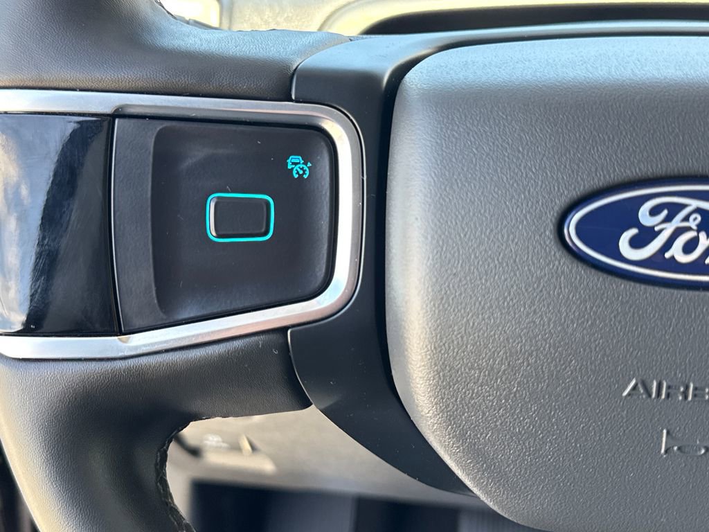 Used 2025 Ford Expedition Active RWD image 15