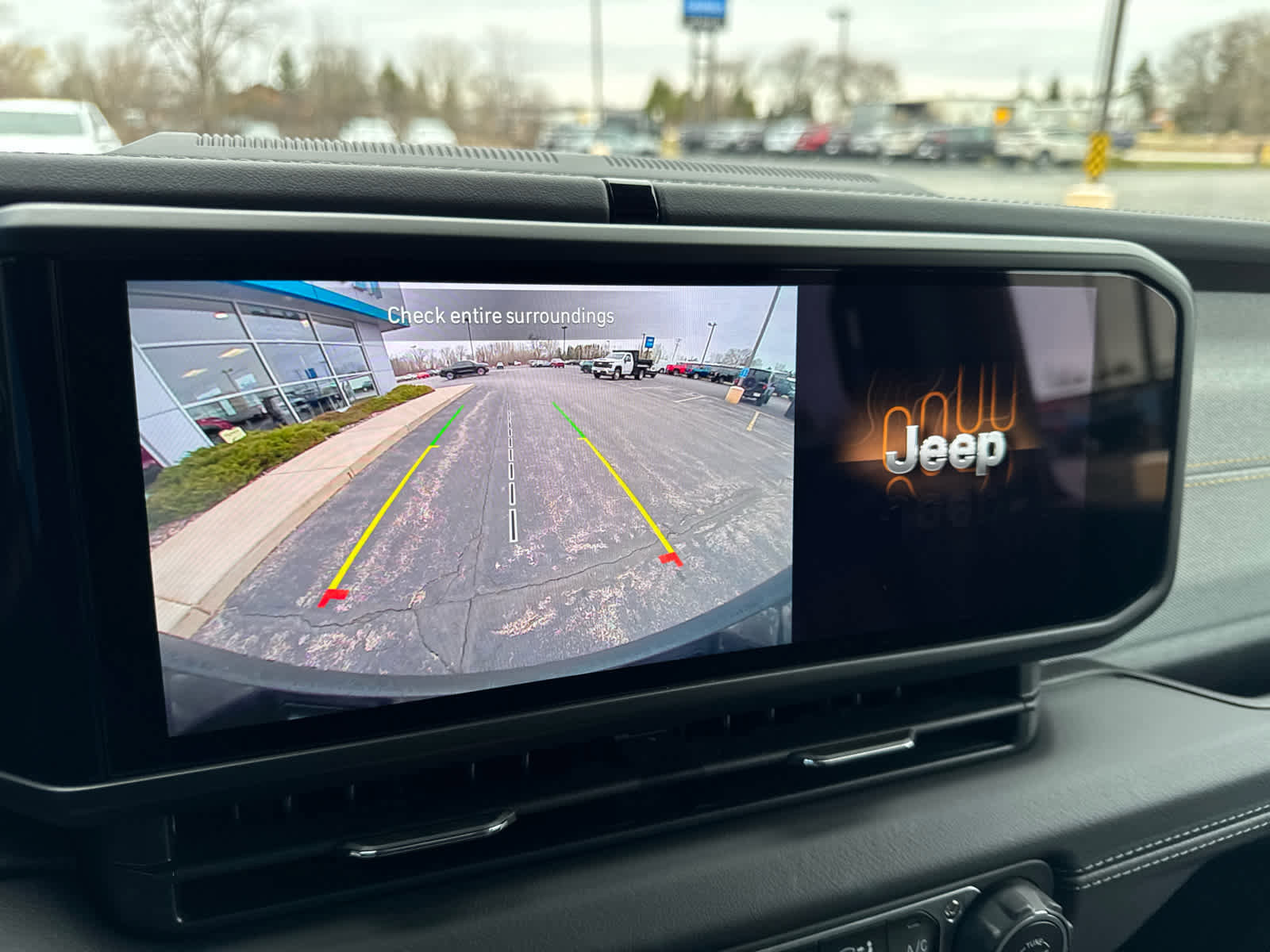 Used 2025 Jeep Wrangler Sahara w/ Safety Group image 22