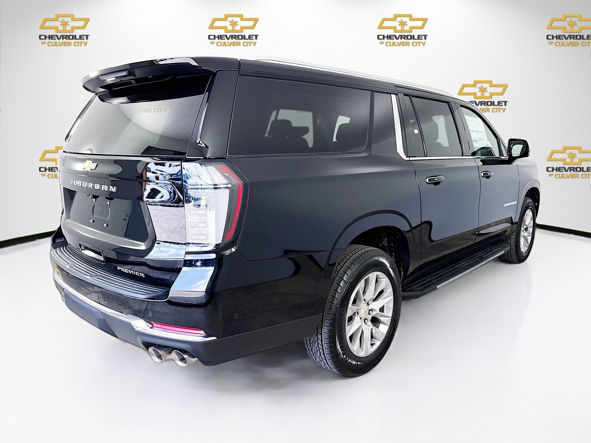New 2026 Chevrolet Suburban Premier RWD image 8