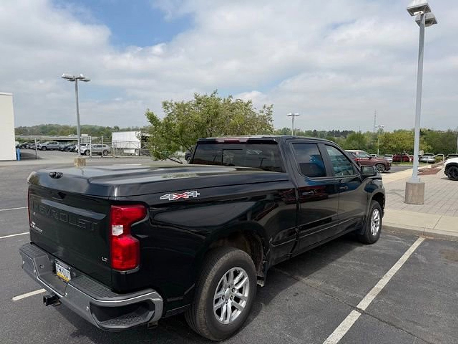 Used 2020 Chevrolet Silverado 1500 LT w/ All-Star Edition image 8