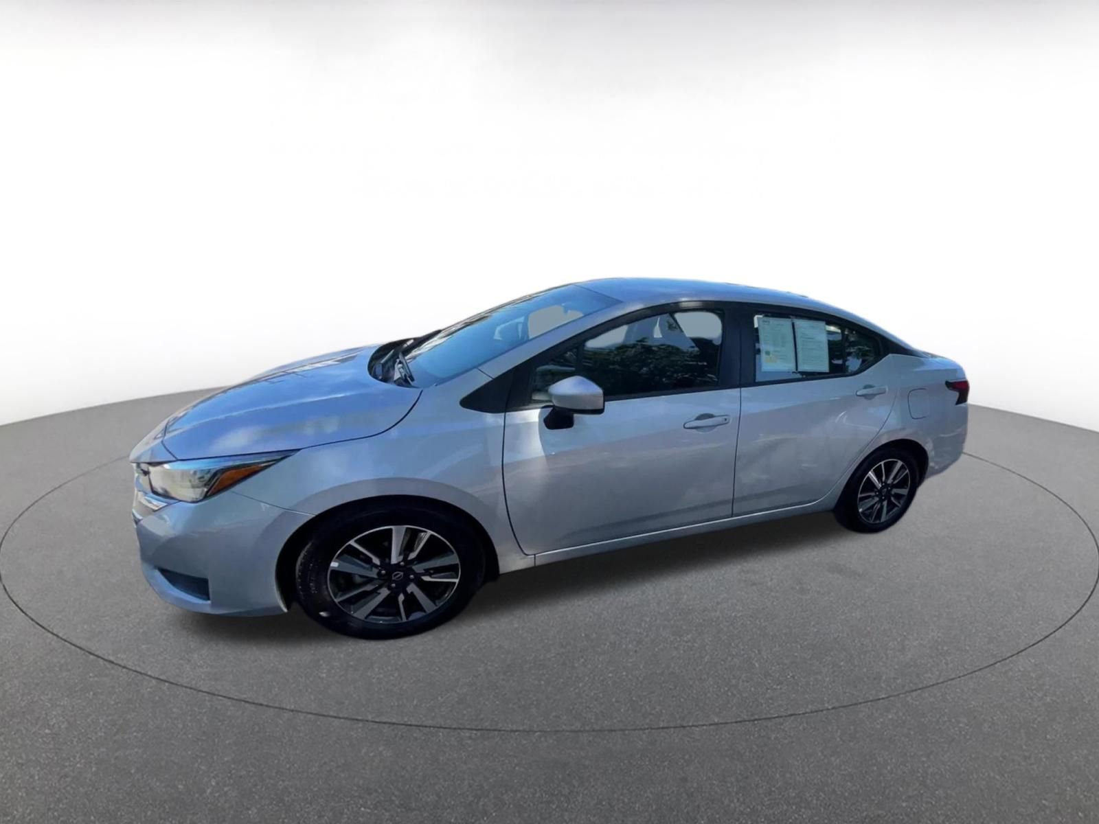Used 2025 Nissan Versa SV FWD image 8