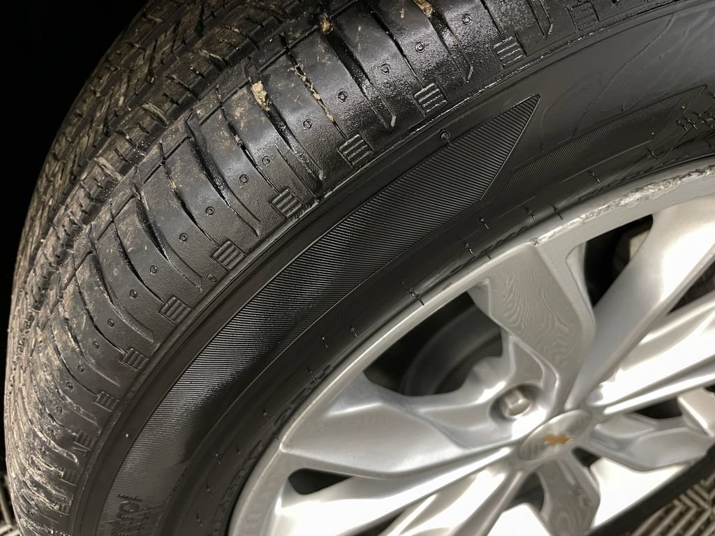 Certified 2021 Chevrolet Malibu LT FWD image 47