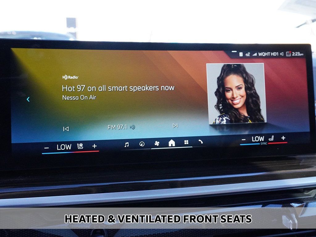 Used 2024 BMW X7 xDrive40i w/ Premium Package image 8