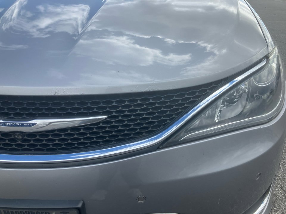 Used 2017 Chrysler Pacifica Limited image 30