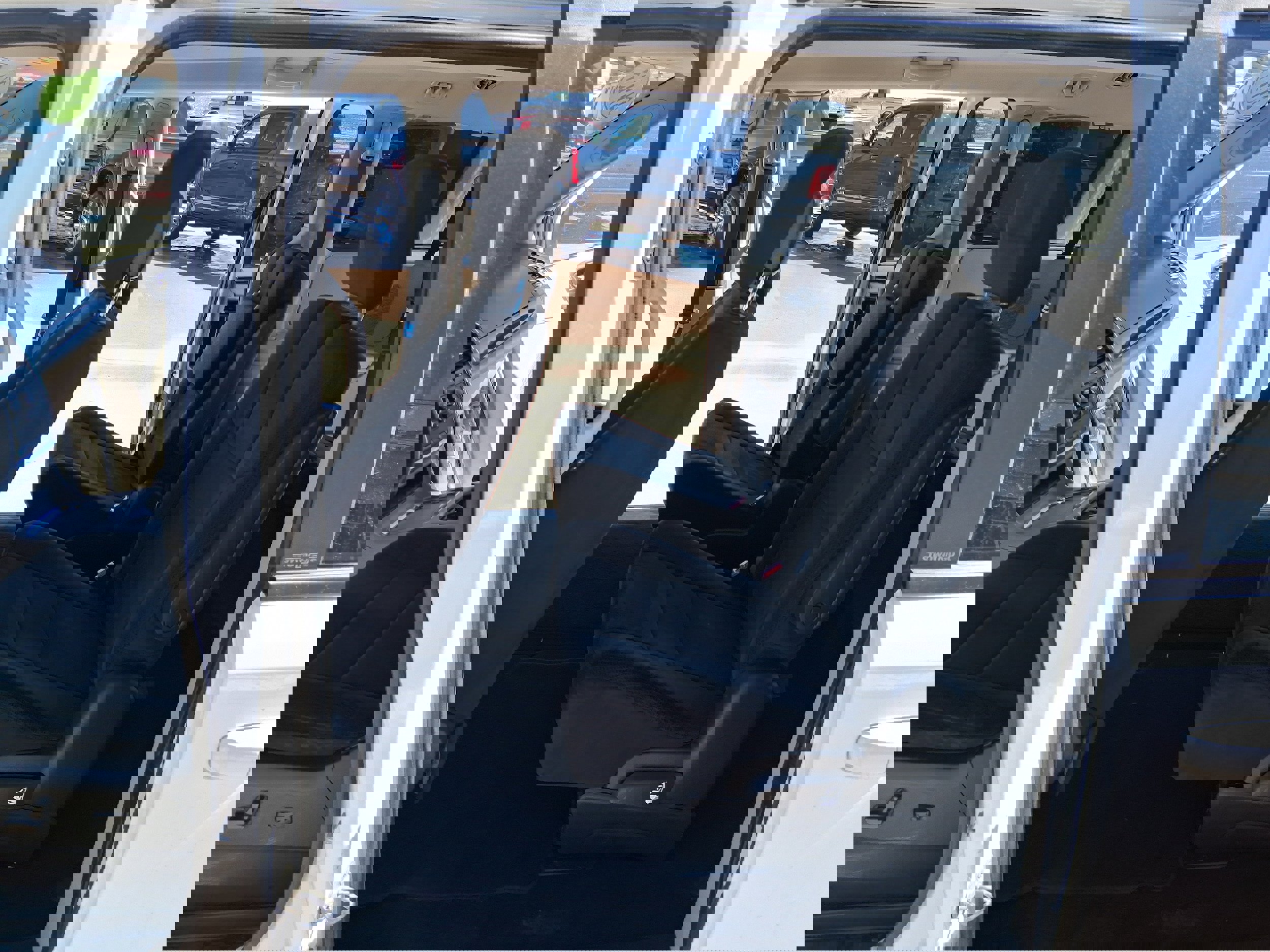 Used 2013 Dodge Grand Caravan SXT image 12