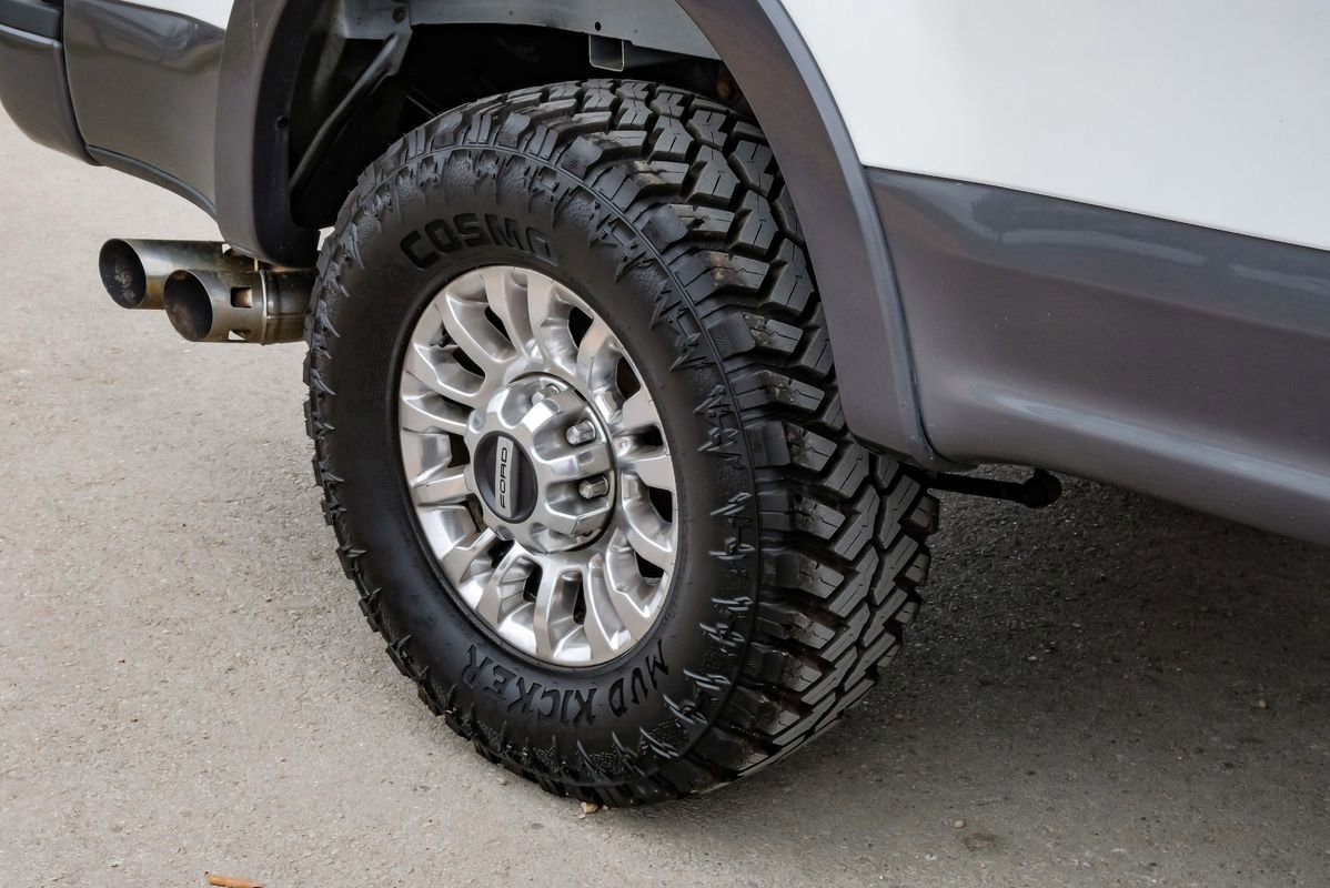 Used 2021 Ford F350 Lariat w/ Chrome Package image 60