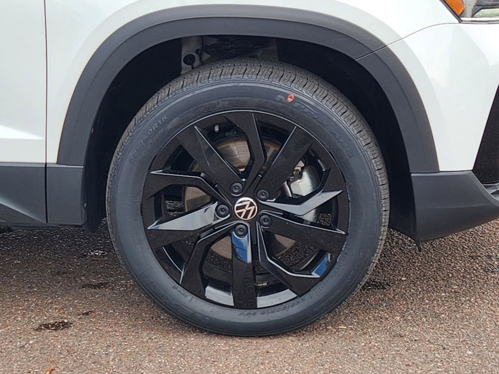 Used 2022 Volkswagen Taos SE image 29