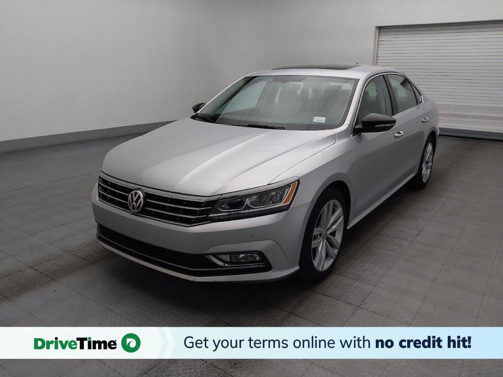 Used 2018 Volkswagen Passat 2.0T SE FWD image 1