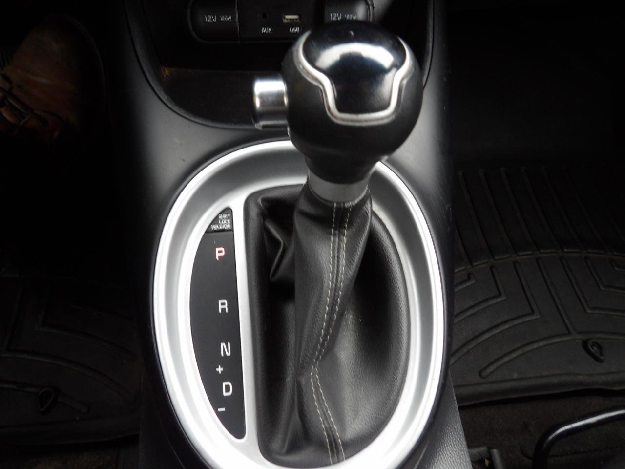 Used 2017 Kia Soul + image 17