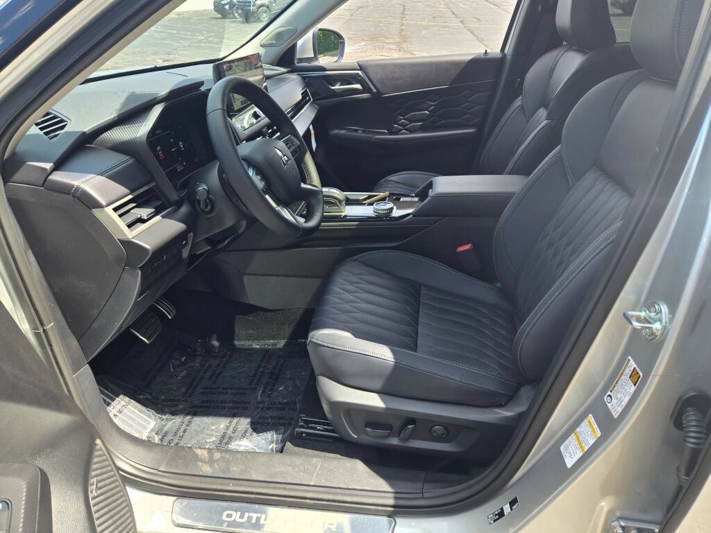 New 2026 Mitsubishi Outlander SEL AWD/4WD image 17