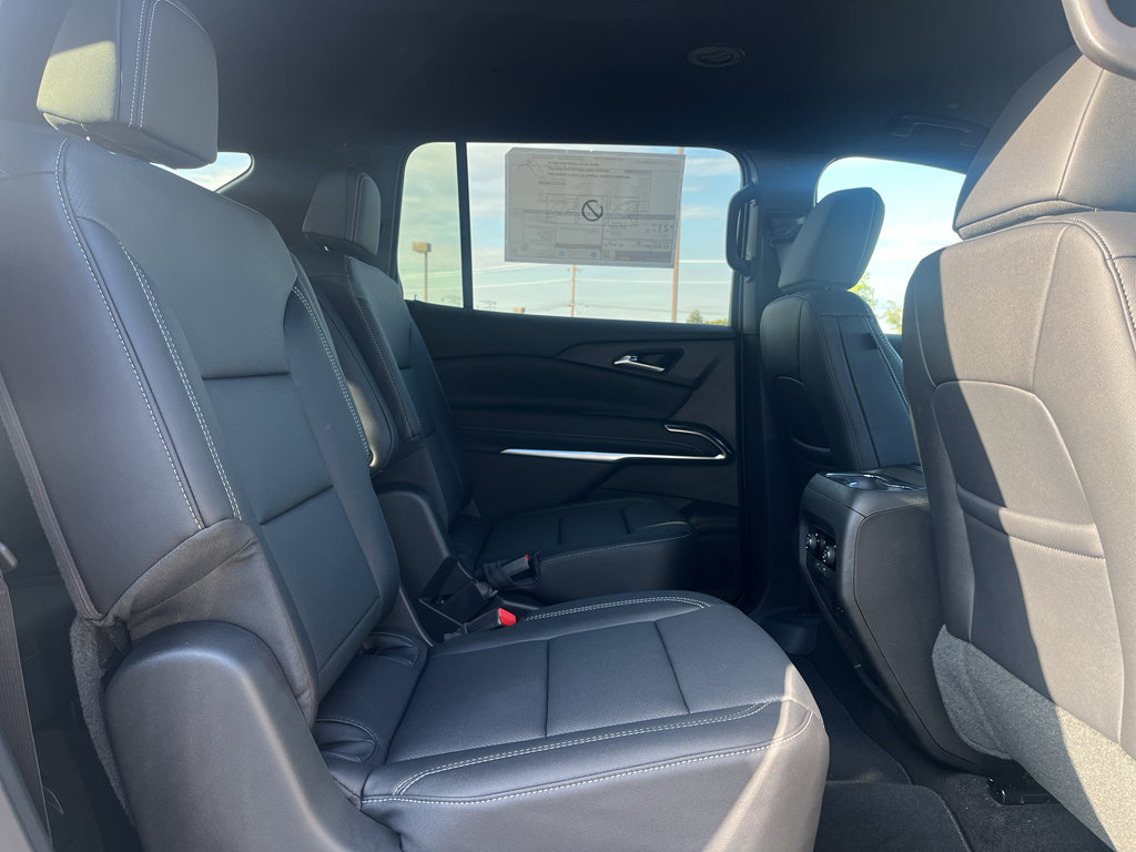 New 2026 Chevrolet Traverse LT image 13
