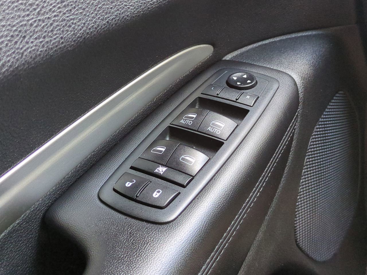 Used 2020 Dodge Durango SXT AWD/4WD image 22
