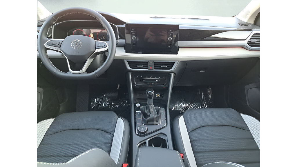 New 2025 Volkswagen Taos SEL AWD/4WD image 19