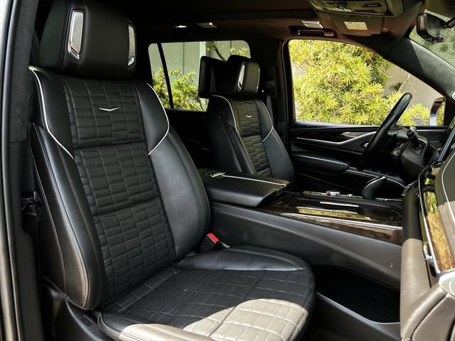Used 2023 Cadillac Escalade ESV Sport Platinum image 28