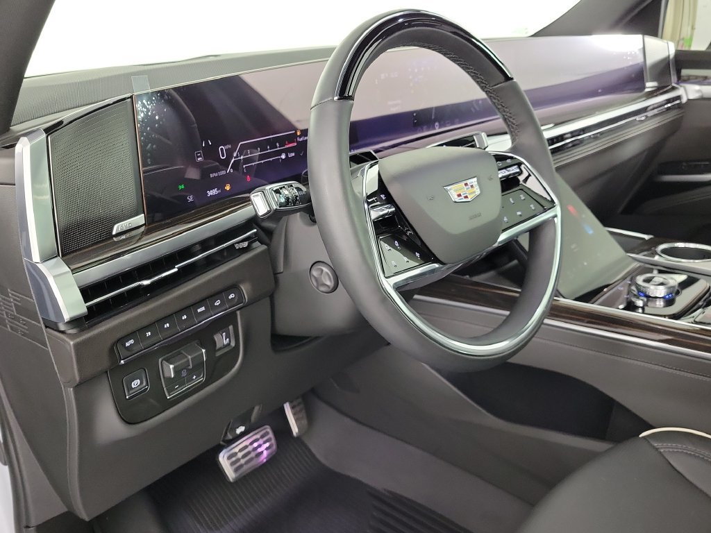 Certified 2026 Cadillac Escalade Luxury w/ Touring Package AWD/4WD image 19
