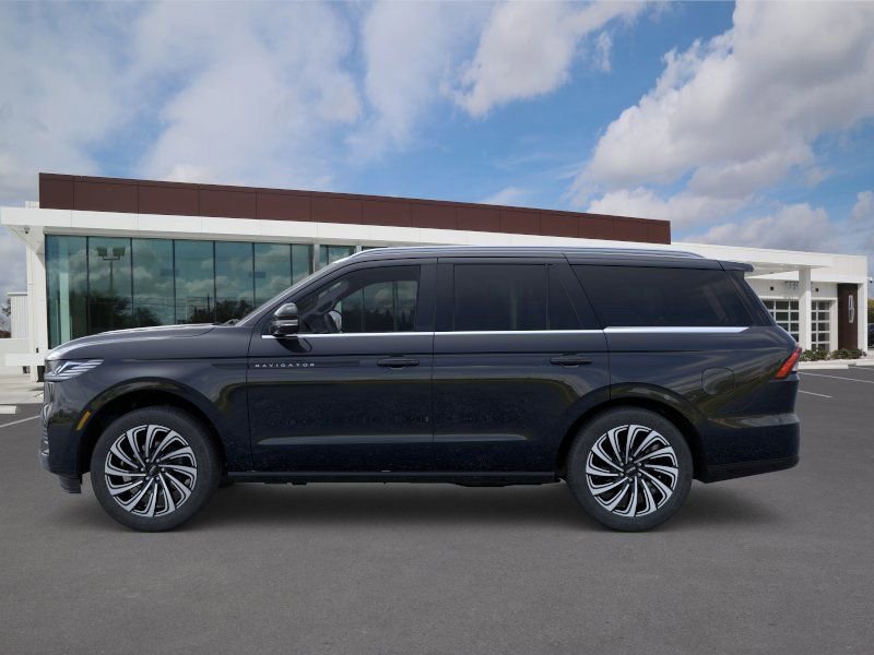 New 2025 Lincoln Navigator Black Label image 3