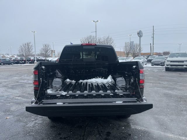 Used 2025 Nissan Frontier PRO-4X image 10