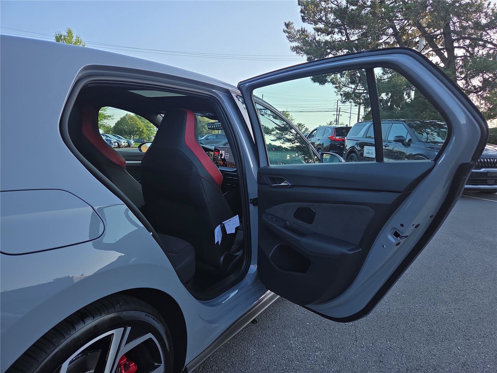 New 2026 Volkswagen GTI SE FWD image 28